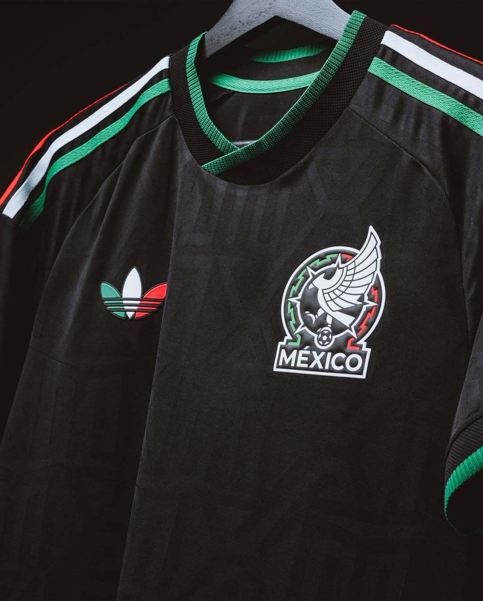 JustFreshKicks's tweet photo. adidas 2026 Mexico National Team Third Jersey Collection 🇲🇽

https://t.co/itKEh90R9Y https://t.co/rEpZrSgEL1