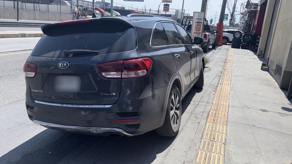 InterNotaa's tweet photo. RECUPERAN CAMIONETA CON REPORTE DE ROBO Y DETIENEN A DOS PERSONAS EN GUADALUPE

Guadalupe, N.L. – Gracias al monitoreo del sistema de videovigilancia del C4, elementos de la Policía de Guadalupe lograron recuperar una camioneta con reporte de robo vigente y detener a dos personas https://t.co/IARfTA2ifs