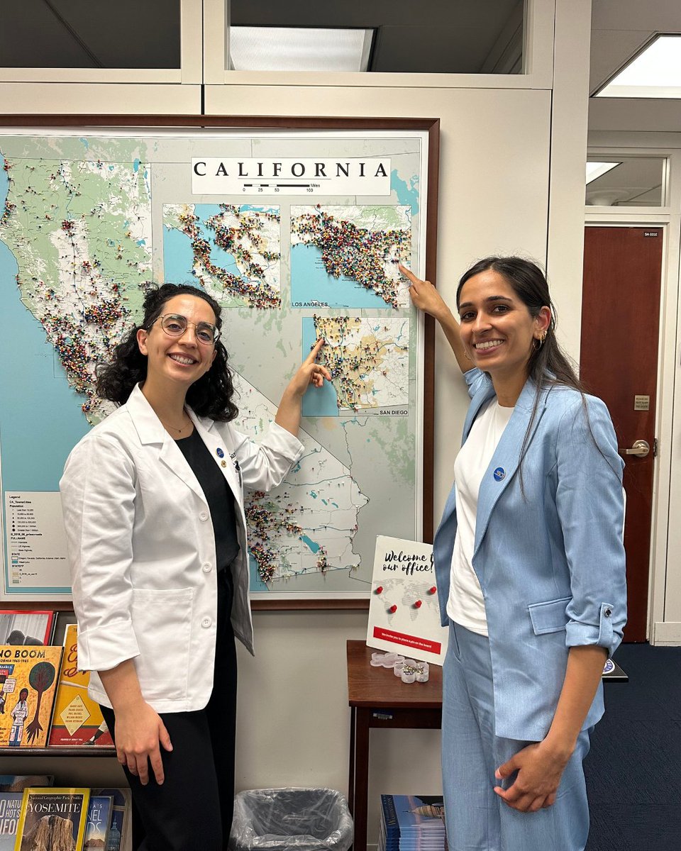 UCSDMedSchool's tweet photo. MS3 Natasha Hessami, alongside her fellow AAMC Organization of Student Representatives National Officers, recently met with members of Congress in Washington D.C. to advocate for expanding graduate medical education funding. ⚕️🥼 https://t.co/56p2X7Ce8f