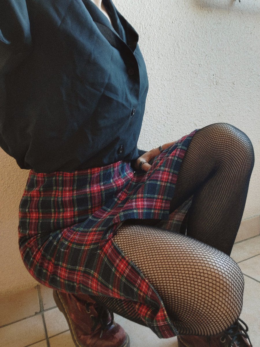 NyxUnderground's tweet photo. Supplément tenue, hop hop hop. https://t.co/R571WJQnmQ