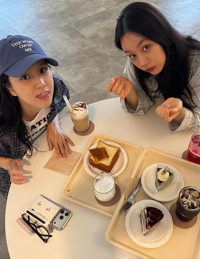 ForeverKimJisoo's tweet photo. 062426 JISOO Instram update. https://t.co/8WG5k77jik
