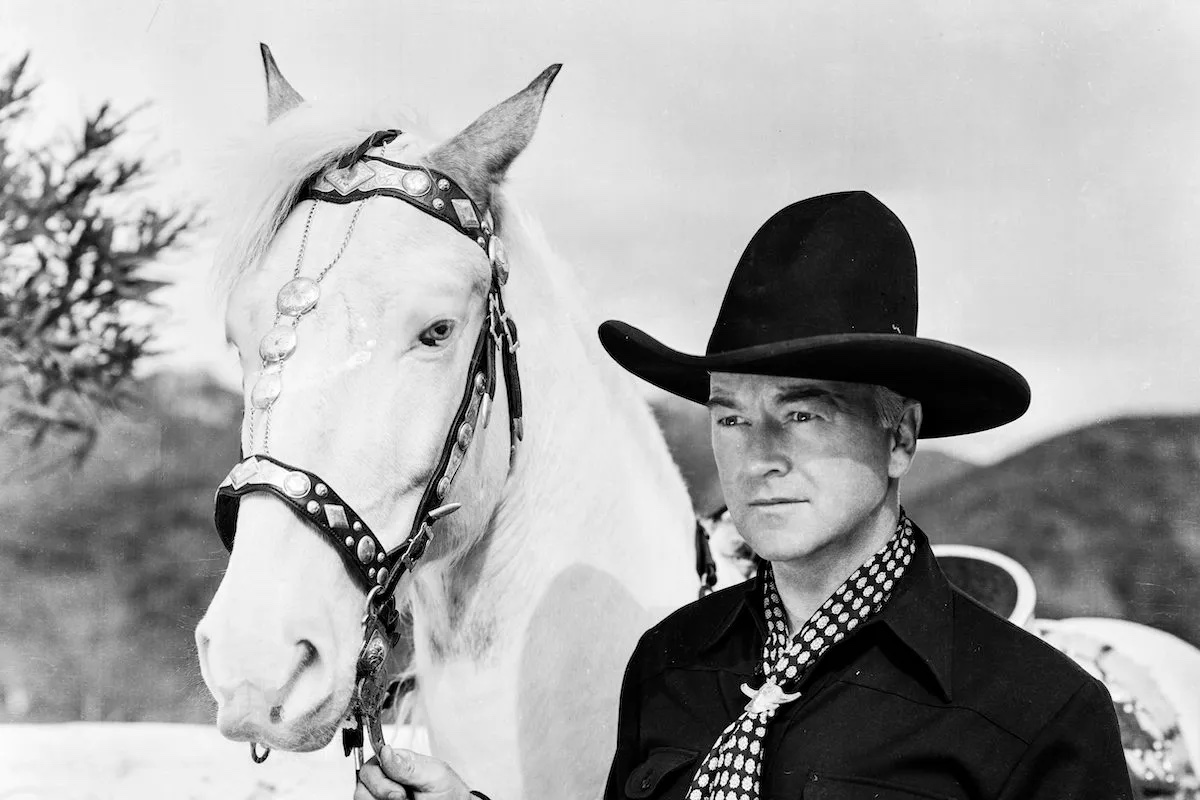 ClassicMovieHub's tweet photo. Happy Birthday to the TV Western! 
77 years ago today, on June 24, 1949, Hopalong Cassidy starring William Boyd aired on NBC, becoming the 1st ever Western television series. It began as edited versions of previous Hopalong films but transitioned to original episodes! 
#otd https://t.co/UBqx68oxXH