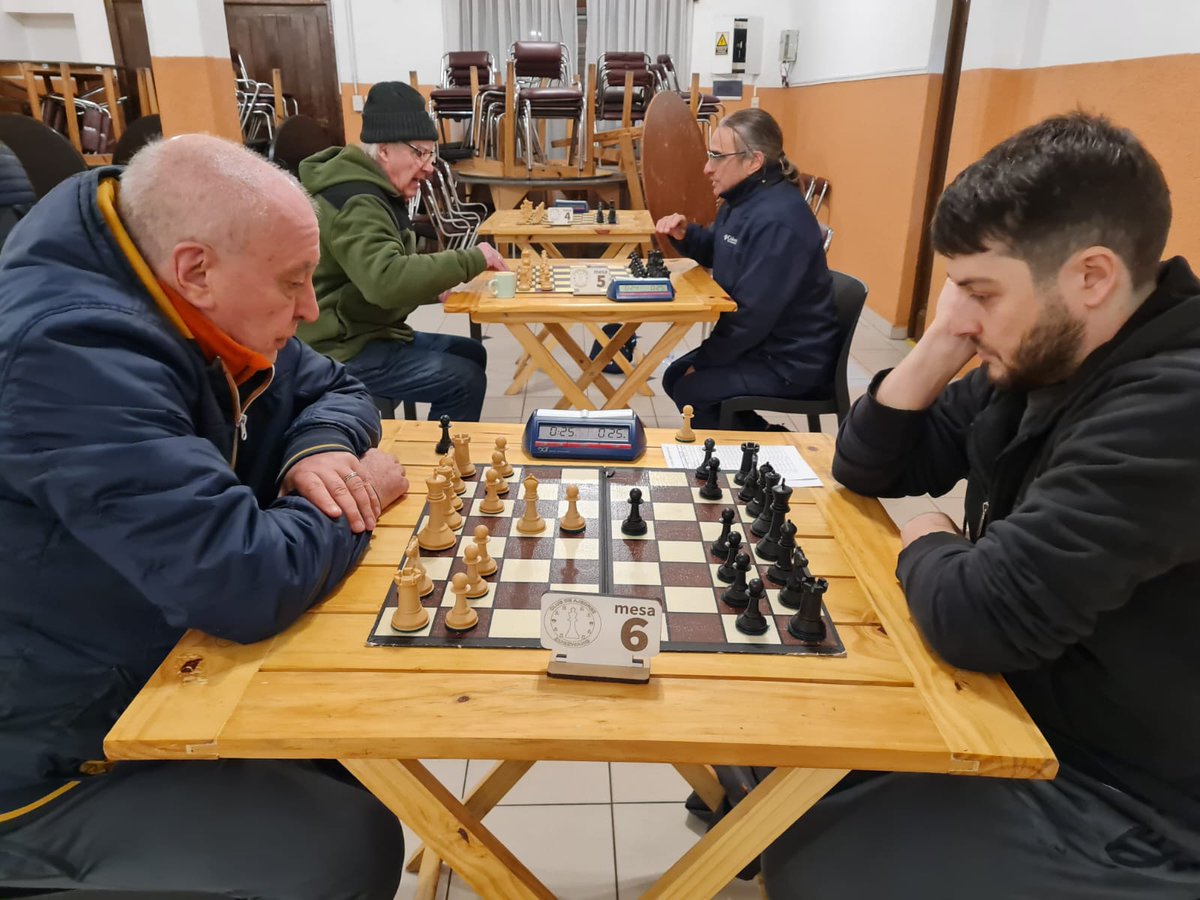 ClubZugzwang's tweet photo. FOTOS RONDA 5 Y 6 DEL TORNEO ABIERTO OTOÑO 2026 III 23/06/2026 https://t.co/ohwZLg1yme