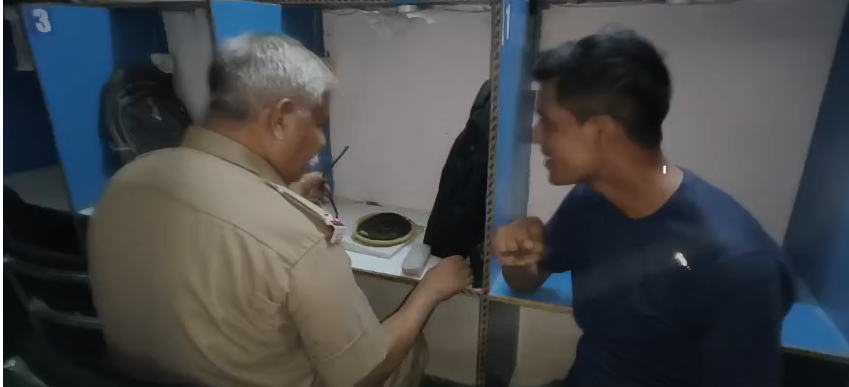 bstvlive's tweet photo. बदायूं
➡लखनऊ अग्निकांड के बाद प्रशासन अलर्ट
➡कोचिंग सेंटरों पर प्रशासन की कार्रवाई
➡दमकल विभाग का 10 लाइब्रेरियों का निरीक्षण
➡बिसौली में 10 लाइब्रेरियों का किया निरीक्षण
#Badaun #LucknowFireIncident #AdministrationAlert @budaunpolice @dmbudaun https://t.co/l7lGgEbf5p