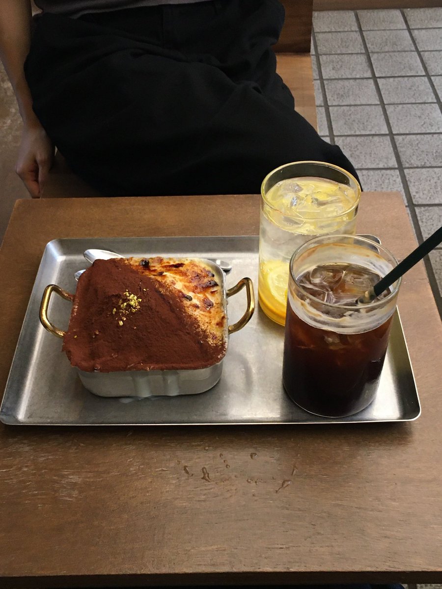 mongzzi_'s tweet photo. 딥하우스 용산 가서
초코 피스타치오 &amp; 크림 브륄레 빙수를 꼭 먹기.. https://t.co/77RvH1Cr0C