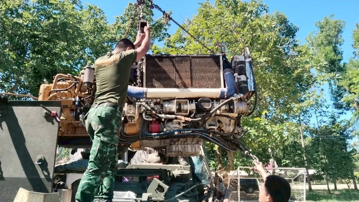 11Supportexpert's tweet photo. 🇹🇭 “ความพร้อม เริ่มจากการฝึกที่มีคุณภาพ”

ผบ.พล.ร.11 ตรวจเยี่ยมการฝึกเป็นหน่วยของ พัน.ซบร.กรม สน.พล.ร.11 พร้อมมอบนโยบายและสิ่งของบำรุงขวัญ เพื่อเสริมสร้างกำลังใจแก่กำลังพลในการปฏิบัติภารกิจ

มุ่งสู่ความพร้อมรบอย่างมีประสิทธิภาพ https://t.co/Nu62SsUPAb