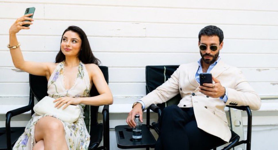 MuzikveTV's tweet photo. Ayça Ayşin Turan &amp; Ekin Koç ✨

 #DefKad #MuhtemelAşk https://t.co/uTAkpqBLsI
