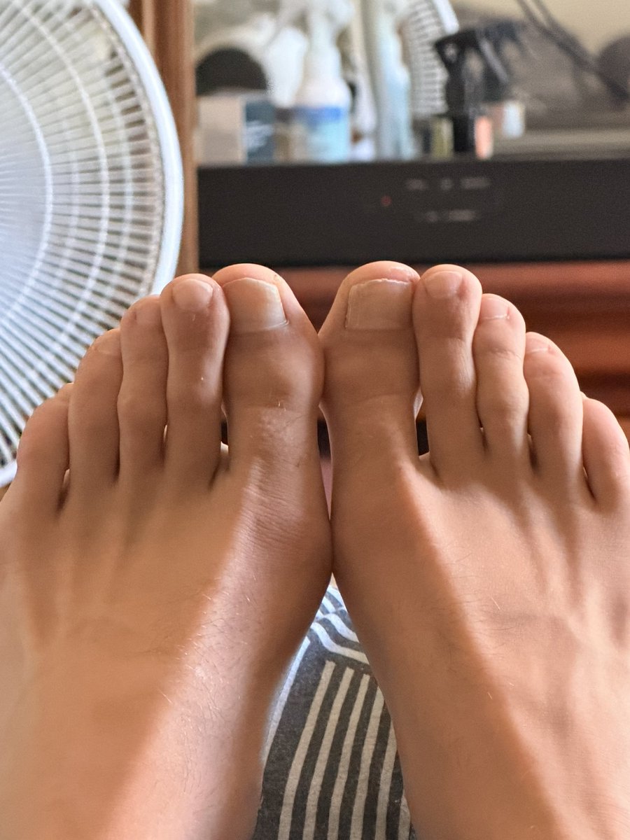 MaleFeetPure's tweet photo. #feet https://t.co/Q5AZ4HWKap
