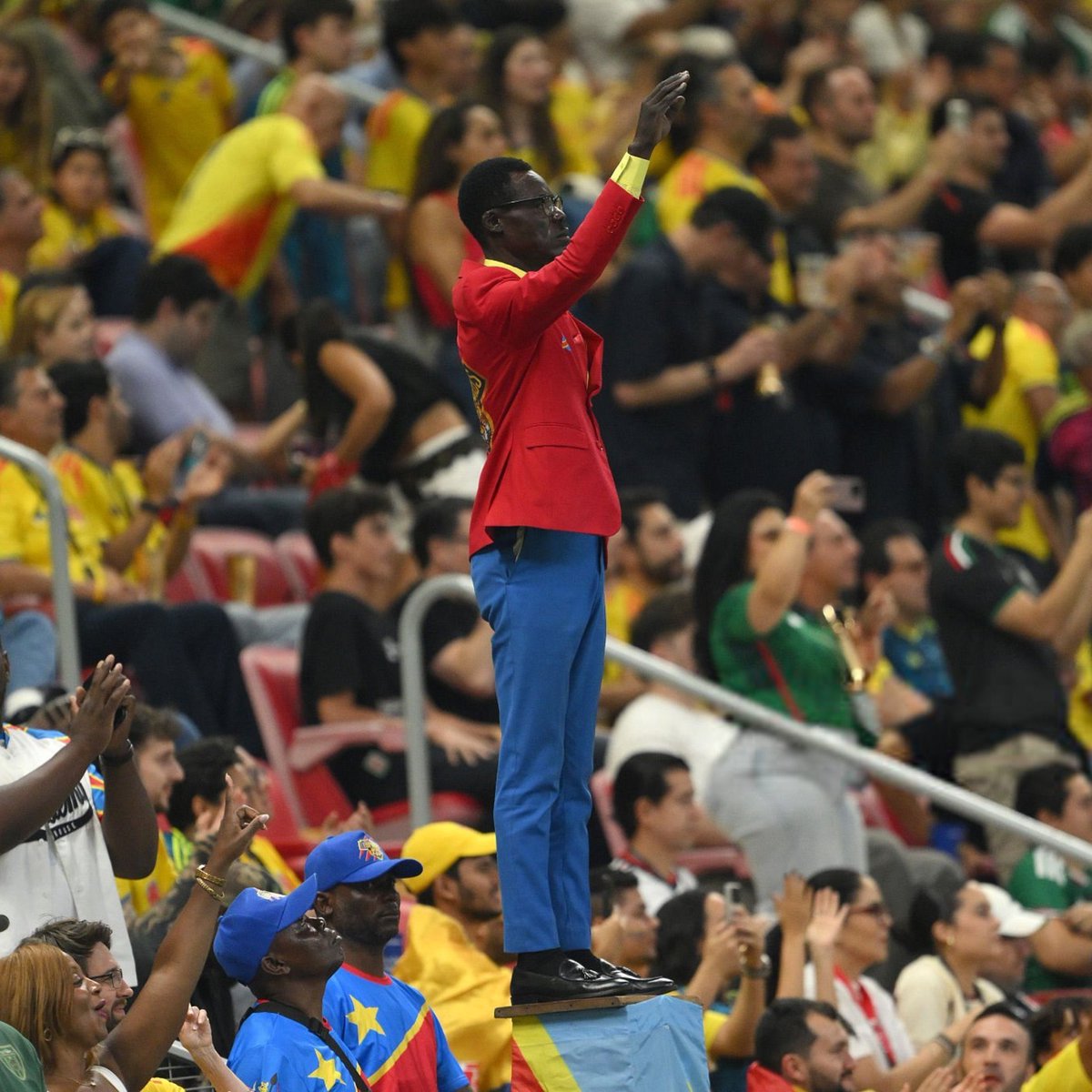 JumbaDrc's tweet photo. Nous remercions le peuple mexicain pour l’accueil, son hospitalité, l’amour et le fair-play.
Le football c’est l’amour 💙💛❤️🇨🇩
#FIFAWorldC #ColombiavsCongo https://t.co/0jT1wPOsdx