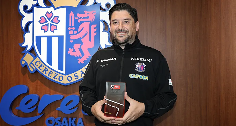 JacobsBen's tweet photo. Al-Ettifaq have agreed a deal with Arthur Papas to take over as their new head coach.

Papas joins from J1 League club Cerezo Osaka.

Understand a 1+1 contract is already finalised.🇸🇦 https://t.co/At6jRXzyer