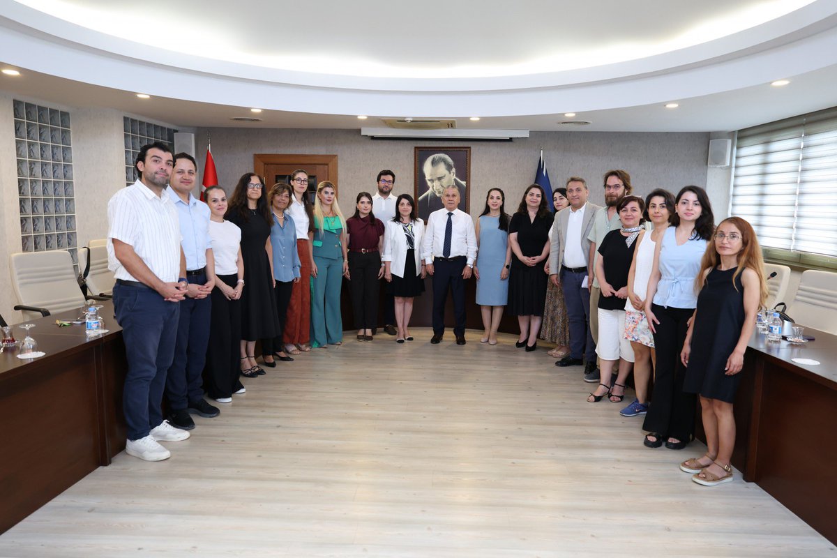 meukurumsal's tweet photo. Üniversitemizden Sürdürülebilirlikte Büyük Yükseliş ☘️🚀

🗣️ Elde edilen başarı ile ilgili konuşan Rektörümüz @profdrerolyasar, “Sürdürülebilirliği yalnızca akademik üretimle sınırlı tutmuyor; kampüs uygulamaları ve toplumsal etki faaliyetlerimizle de destekliyoruz. Elde ettiğimiz bu ivme ile hem bölgemize hem de ülkemize değer katmaya devam edeceğiz.” dedi.

Detaylar 🔗 https://t.co/tpzLAIn4n2

#MersinÜniversitesi