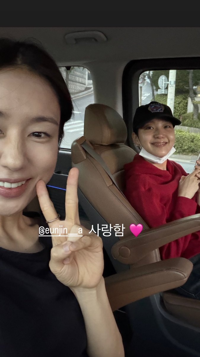 mal_0506_'s tweet photo. 오늘 은진님 뜬 사진마다 분위기 다 다른거 너무 신기하고 보는 것만으로도 너무 배부르고
제 원픽은요 삐진은진 https://t.co/mutdOKKRLS