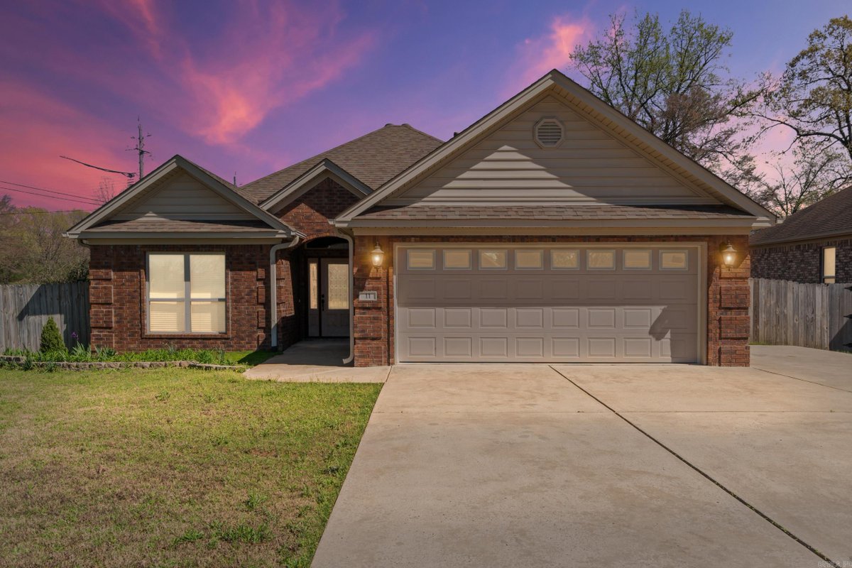 smart_irealtyar's tweet photo. Big news! We've just lowered the price on this beautiful property in Cabot. Look now!
- Jennifer Smart #PB00076914 with iRealty Arkansas - Cabot
- Contact me at 501.454.0137 https://t.co/CWxZ0ltcnf