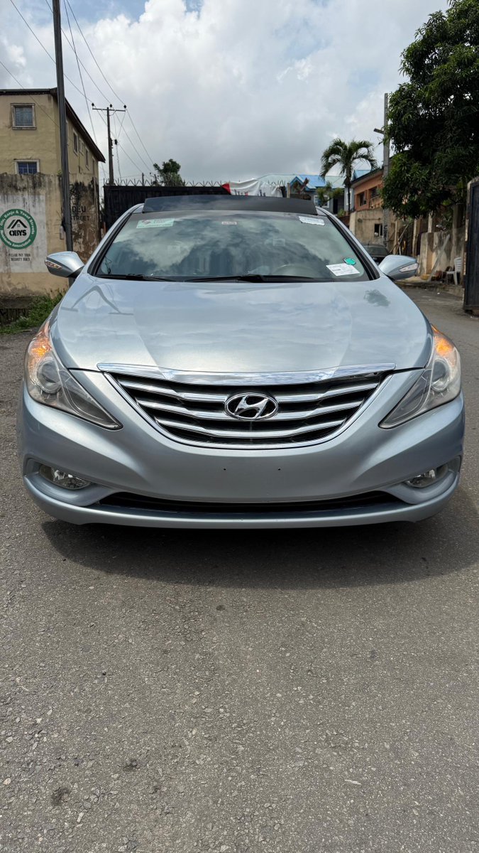 _Tiga_b's tweet photo. Steal deal ‼️‼️‼️‼️‼️
8.8 million only 

2012 Hyundai Sonata limited 
Panoramic view, Thumb-start
Foreign used https://t.co/5yzMseo6qz