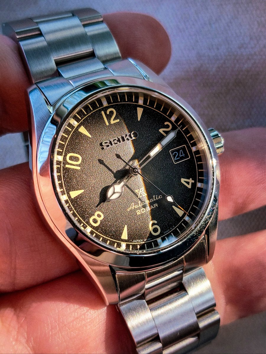 FarandPaulJr's tweet photo. Seiko's "Baby Alpinist" is actually my number two favorite watch in the collection, but man is it a close call 😲

SEIKO SPB159 https://t.co/EVg3iOcZNO