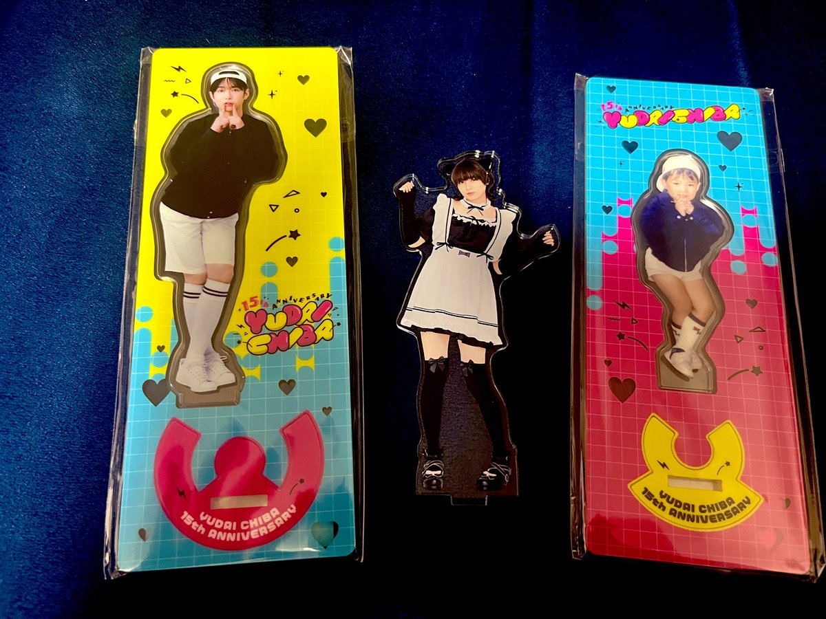 keimayu622's tweet photo. 昨年の誕生日にいのちゃんが千葉きゅんからもらったアクスタ、これだとしたら、立てて飾るの恥ずかしくて寝かして玄関に置いてあるってこういう事ですか？
千葉きゅんにはメイドアクスタ上げたのかな？

#伊野尾慧
#千葉雄大 https://t.co/lKveewZyuo