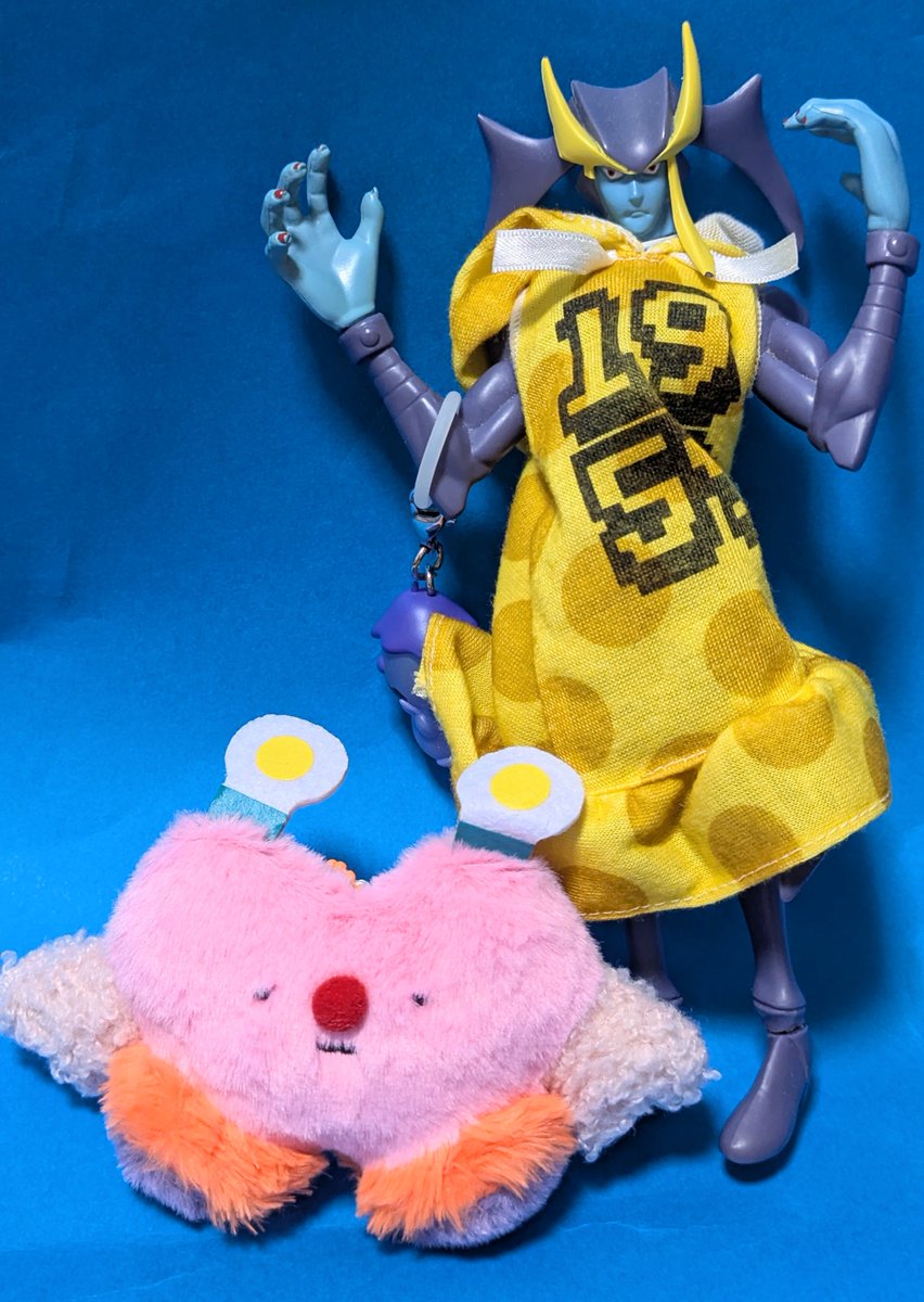 kyusai_muri's tweet photo. へ…変な生き物が…おうちに…迷い込んでしまいました…。 https://t.co/FTvjFc2sOx