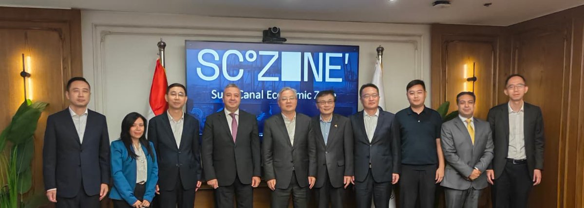 sczoneegy's tweet photo. اقتصادية قناة السويس تستقبل وفدًا رفيع المستوى من مدينة نانجينغ الصينية لتعزيز التعاون الاقتصادي والاستثماري

استقبلت المنطقة الاقتصادية لقناة السويس وفدًا رفيع المستوى من مدينة نانجينغ الصينية برئاسة السيد/ تشو هونغبو، عضو اللجنة الدائمة للحزب الشيوعي الصيني بمقاطعة جيانغسو وأمين لجنة الحزب الشيوعي الصيني بمدينة نانجينغ، لبحث فرص التعاون الاستثماري المشترك وتعزيز الشراكة الاقتصادية بين الجانبين، وذلك استكمالًا لفعاليات ملتقى "الصين (نانجينغ) – مصر (القاهرة) للتعاون الاقتصادي والتجاري". وشهد اللقاء مناقشة فرص التعاون في قطاعات الصناعات المرتبطة بالطاقة الجديدة والمتجددة، وصناعة السيارات ومكوناتها، والصناعات الطبية، إلى جانب استعراض المقومات التنافسية التي تتمتع بها المنطقة الاقتصادية لقناة السويس، بما في ذلك البنية التحتية المتطورة، وتكامل الموانئ والمناطق الصناعية، ومنظومة الشباك الواحد، بما يدعم جذب المزيد من الاستثمارات الصناعية الصينية خلال الفترة المقبلة.

---

SCZONE Receives High-Level Delegation from Nanjing to Strengthen Economic and Investment Cooperation

SCZONE received a high-level delegation from Nanjing, China, led by Zhou Hongbo, Member of the Standing Committee of the CPC Jiangsu Provincial Committee and Secretary of the CPC Nanjing Municipal Committee, to discuss joint investment opportunities and strengthen economic cooperation between both sides. The visit is a continuation of the activities of the “China (Nanjing) – Egypt (Cairo) Economic and Trade Cooperation Forum.” Discussions focused on cooperation opportunities in new and renewable energy supply chain industries, automotive manufacturing and components, and medical industries, while also highlighting SCZONE’s competitive advantages, including its advanced infrastructure, integrated ports and industrial zones, and One-Stop-Shop services, which support attracting more Chinese industrial investments in the coming period.