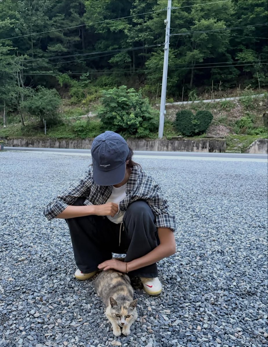 jisoogalleryarg's tweet photo. 📸 IG | Nuevo post de #JISOO de mini vacaciones junto a Hyeri por el cumpleaños de Hoyeon 🩷

ESTA AMISTAD 😭🥺 https://t.co/uem6uTTWOn