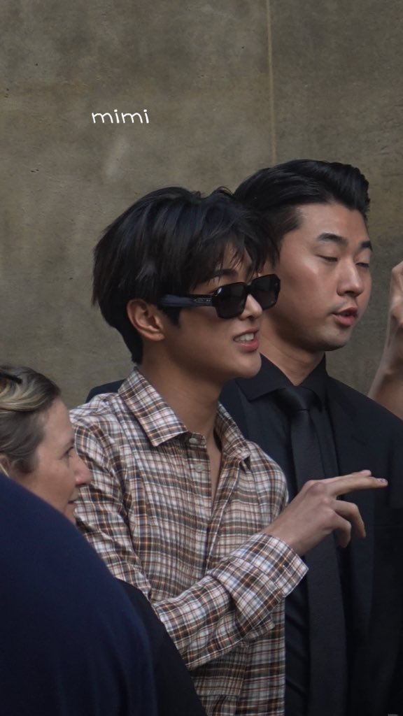 mimi43048's tweet photo. 260624 KEONHO

#KEONHOatDiorSummer27
#CORTISxParisFashionWeek
#DiorSummer27 @Dior 
#KEONHO #건호 #CORTIS #코르티스 https://t.co/8bwN1Em0ZY