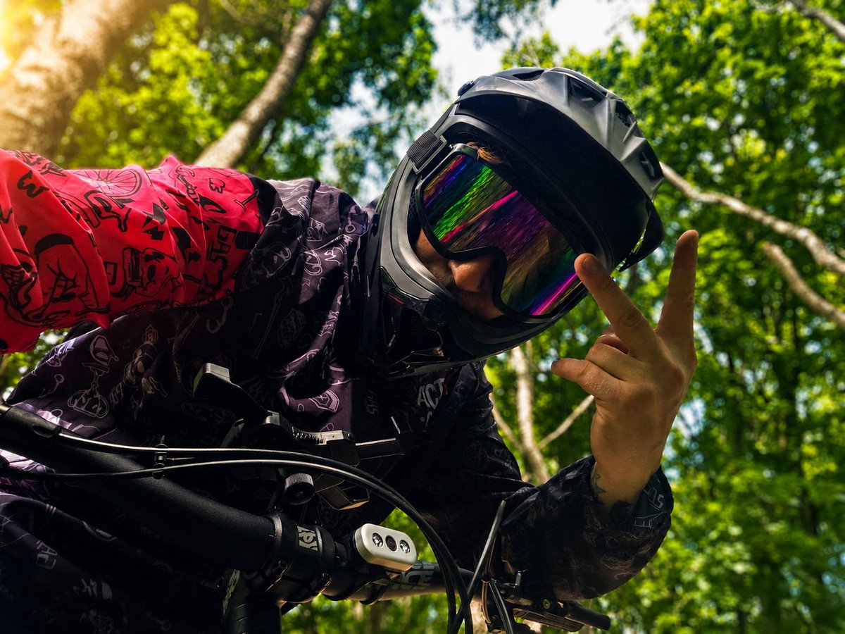 MarkiUmi's tweet photo. The best therapy doesn't happen indoors. 🚵‍♂️🌿 #MountainBike #MTB #RideMore #TrailLife #Cycling #Adventure #Nature #BikeLife #OutdoorLife #WeekendVibes https://t.co/UbVZ8B6CN8