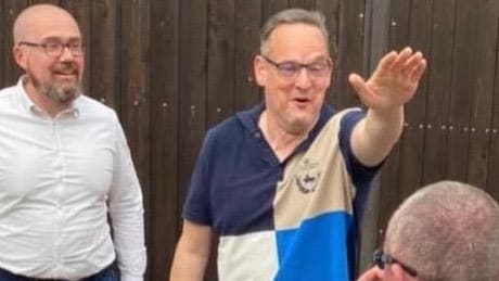 welt's tweet photo. AfD-Landeschef zeigte Hitlergruß https://t.co/w5PbSMWVzW https://t.co/sR36rrkGjH