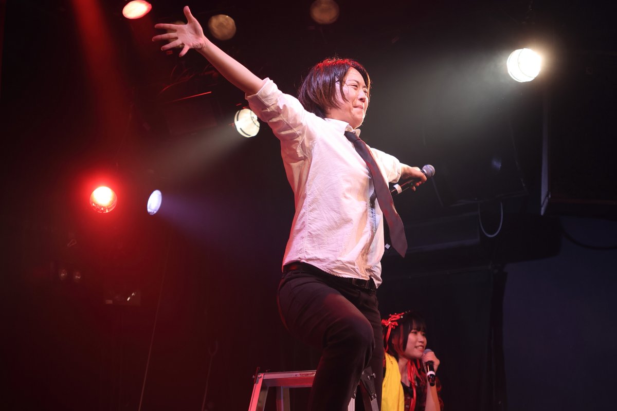 jethroh63's tweet photo. 一色萌生誕ライブ～萌フェス2026～（夜の部）＠高円寺HIGH(2026.6.20)
せのしすたぁ
3人目のメンバー「脚立さん」と共に ”歌わない” ライブを繰り広げる（笑）
萌氏も加わっての「ラストチューン」は盛り上がりましたね～❤️❤️
#萌フェス2026
#せのしすたぁ
#一色萌 https://t.co/lV2EP4jK4S