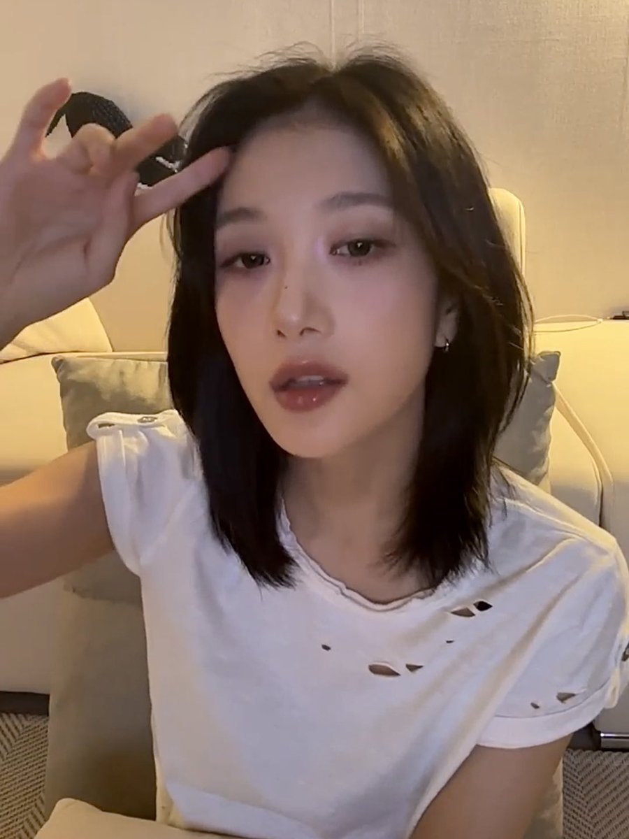 YSYEON's tweet photo. 240626 🫧 live https://t.co/3eWQ1zeHA3