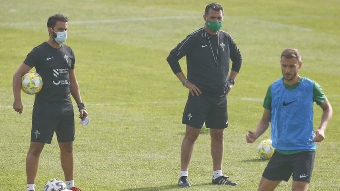 KCorredoira's tweet photo. Llegué para sumar. Ha sido un orgullo formar parte del @racingferrolsad.

6️⃣ temporadas, un ascenso y la satisfacción de haber contribuido al crecimiento del club.

Gracias por la confianza y cada momento vivido.

Hasta siempre 💚 https://t.co/sGH9W80On2