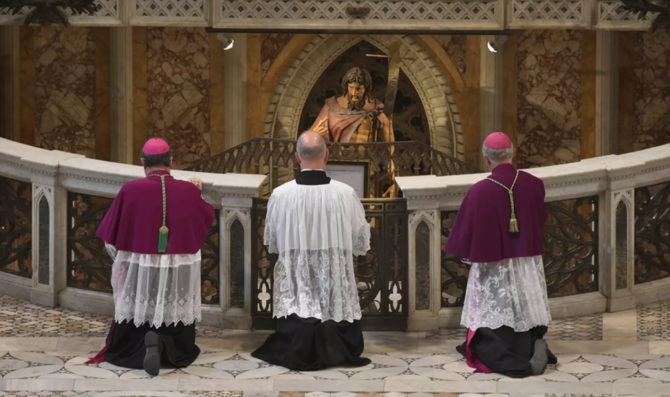 RadioSpada's tweet photo. 🔴 La FSSPX manda una lettera aperta a Leone XIV e a tutti i cardinali con un documento in 154 punti (professione di Fede Cattolica e condanna degli errori moderni) 👉 https://t.co/MtjCwD2n9Z https://t.co/WCnAQSYkig
