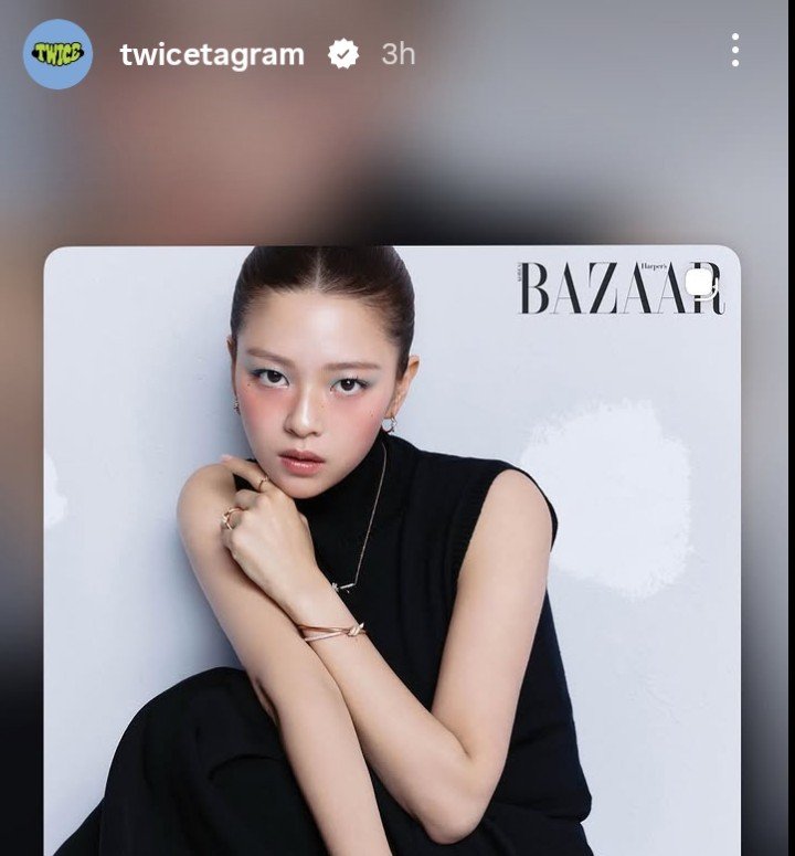 intojeongyeon's tweet photo. this is so funny to me... they weren't that fast when sharing jeongyeon solo contents before, but now they reposted this right away after it was posted by harper bazaar lmaoooo i wonder why 🤪 https://t.co/aFhfJevwmR