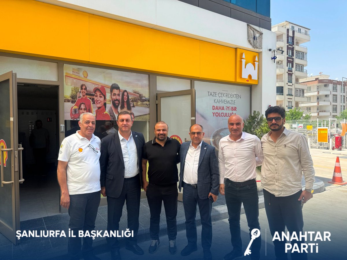Aparti63's tweet photo. Anahtar Parti Şanlıurfa İl Başkanımız Sayın Metin Baydar ve Yürütme Kurulu üyelerimiz ile birlikte Bozan Sarı Tesisleri’ni ziyaret ettik. Nazik misafirperverlikleri ve samimi sohbetleri için kendilerine teşekkür ediyor, çalışmalarında başarılar diliyoruz. https://t.co/x6QNvvst2S