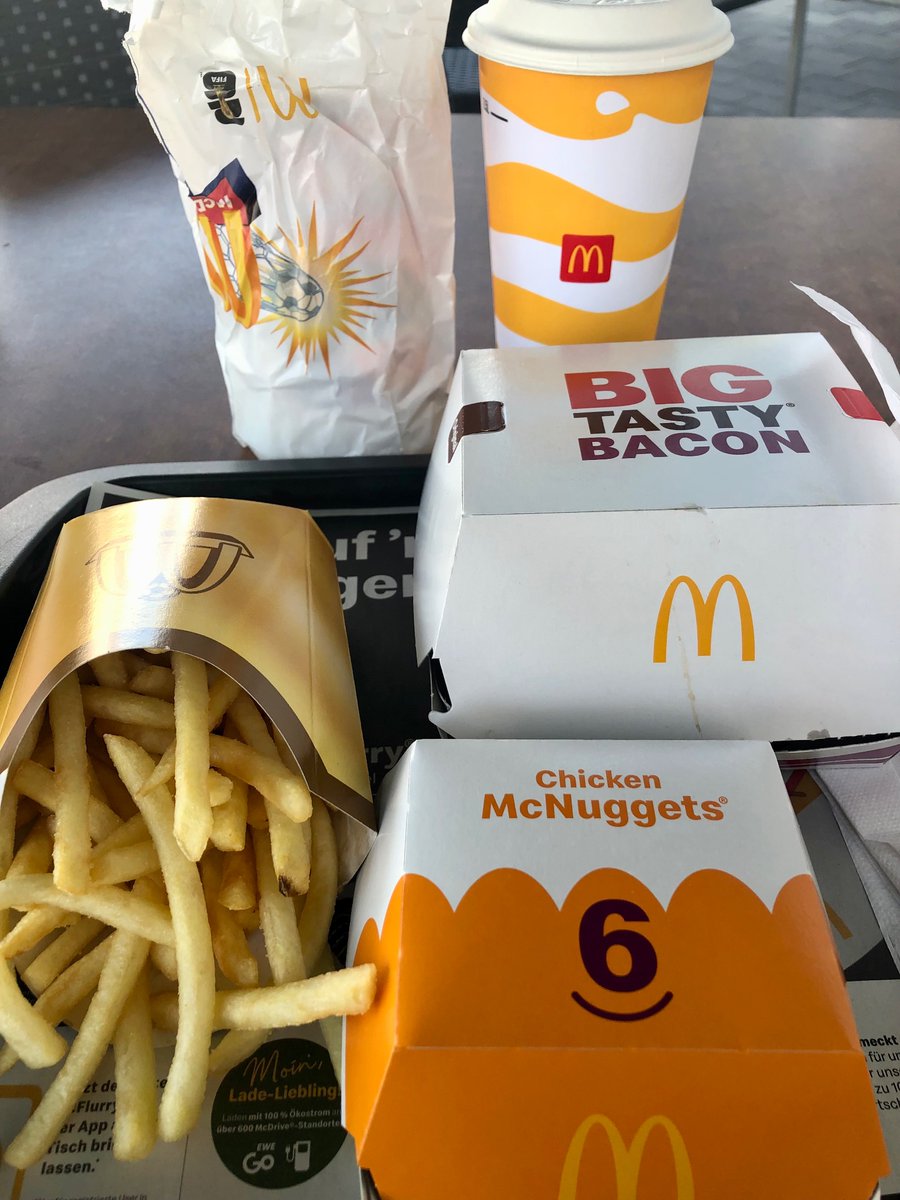 LimesWolf's tweet photo. Didn’t do much today, went to the mall bought some shorts and a tshirt and noms and more noms for later.
Back to my sauna apartment 😅 https://t.co/enRkbijjqW