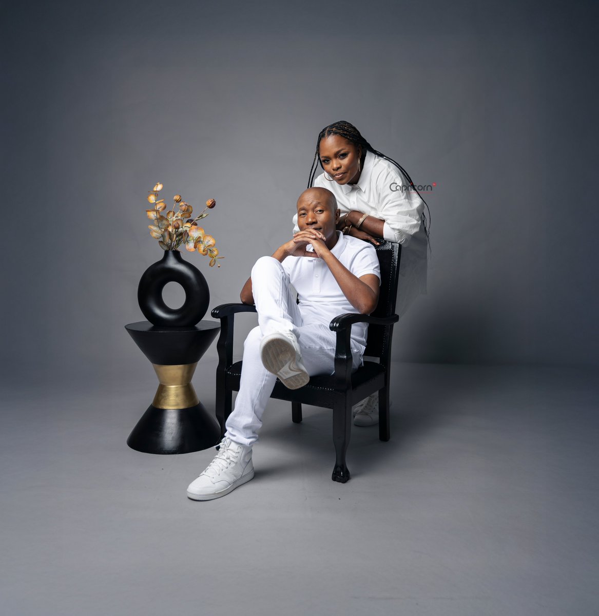 CapricornFM's tweet photo. Friday feels are in the air! The #CapricornBreakfast is bringing the smiles, the stories and all the feel-good moments you need to power into the weekend.
#EaBaba | Join @MphoMolefeZA and Jones Netshipise now on DStv Audio Bouquet channel 884. https://t.co/HzV1Kf6sEq