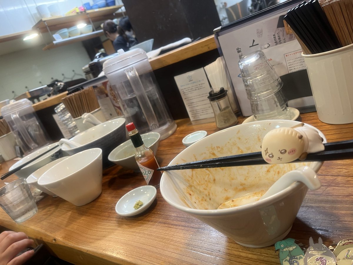 sasapotemo's tweet photo. 食べたかった2メニューを同麺ともちんとシェアで完食🤭

最後ほぼともちんが食べたかの様に📸で🙇‍♀️

往復3時間かかっても行くは間違えない選択のお店です🤭

今夜のラストは4枚目🤣

朝から良く食べた1日🤭

明日は動くぞ！溜めこむ前にね🤣 https://t.co/vHtGvi0dVT