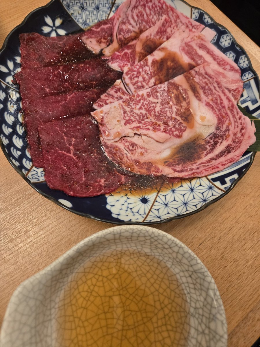 mt_cantabile's tweet photo. 今日は先輩と焼肉ヾ(*´∀｀*)ﾉ
気になっていたTOKIAの天壇🙌✨
お出汁で食べる焼肉、美味でした～😍
ついこの間も焼き肉食べてたような気がするけど気のせい(。-`ω´-)ｳﾑ！ https://t.co/nqbxMECc1V