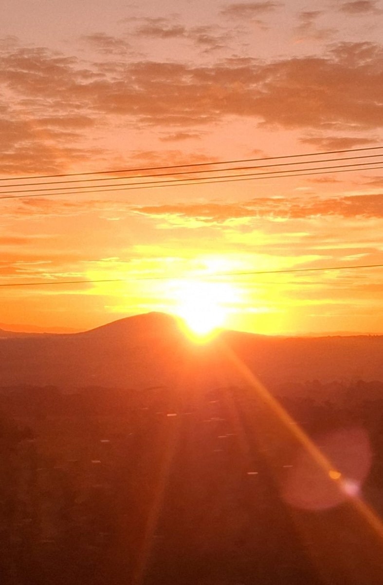 sumajano's tweet photo. El salvador y sus amaneceres 💖✨ https://t.co/0oDfBY4KU1