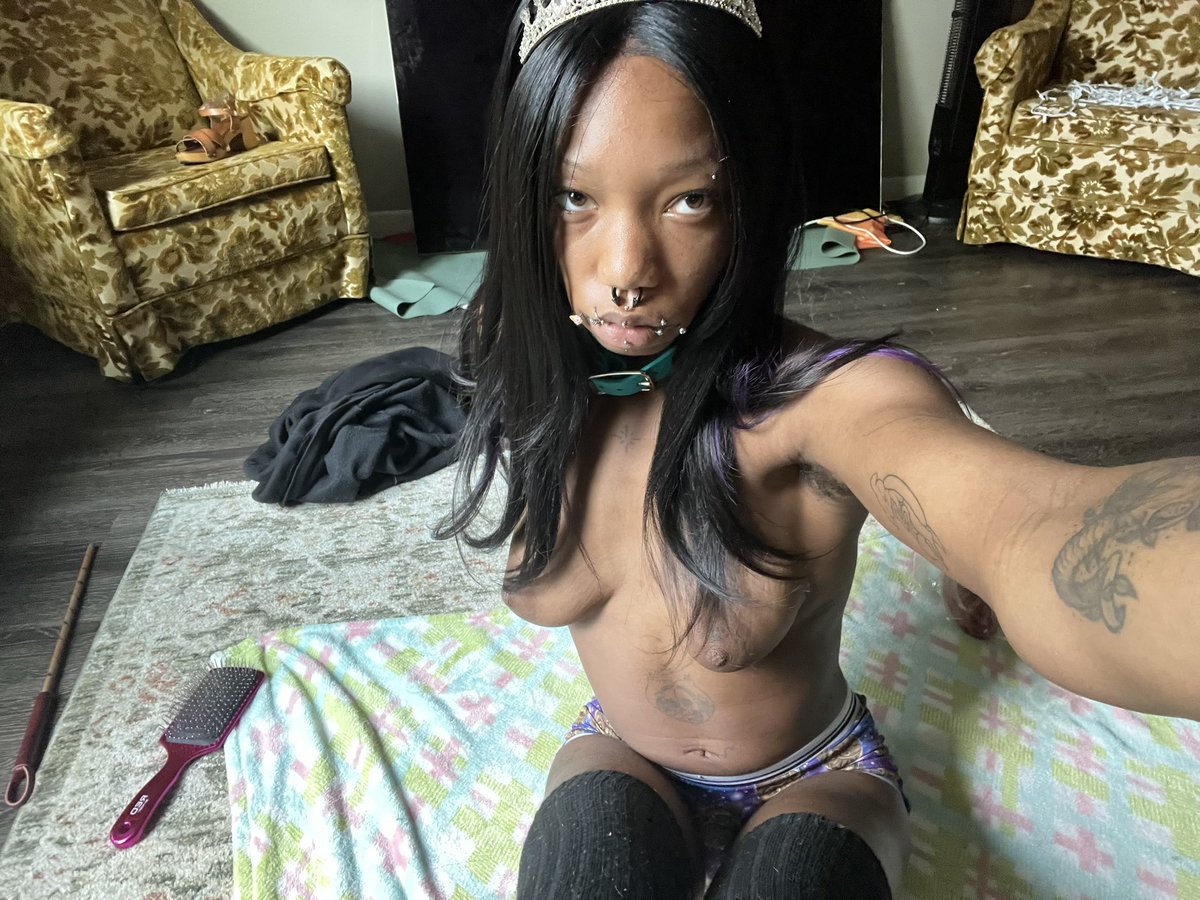 doggoplaypen's tweet photo. good morning! i’m having trouble deciding if i should wreck my tiny body with huge cock or use my new toys for impact hmm big decision for such a tiny brain to make https://t.co/iZfXYS1JIu