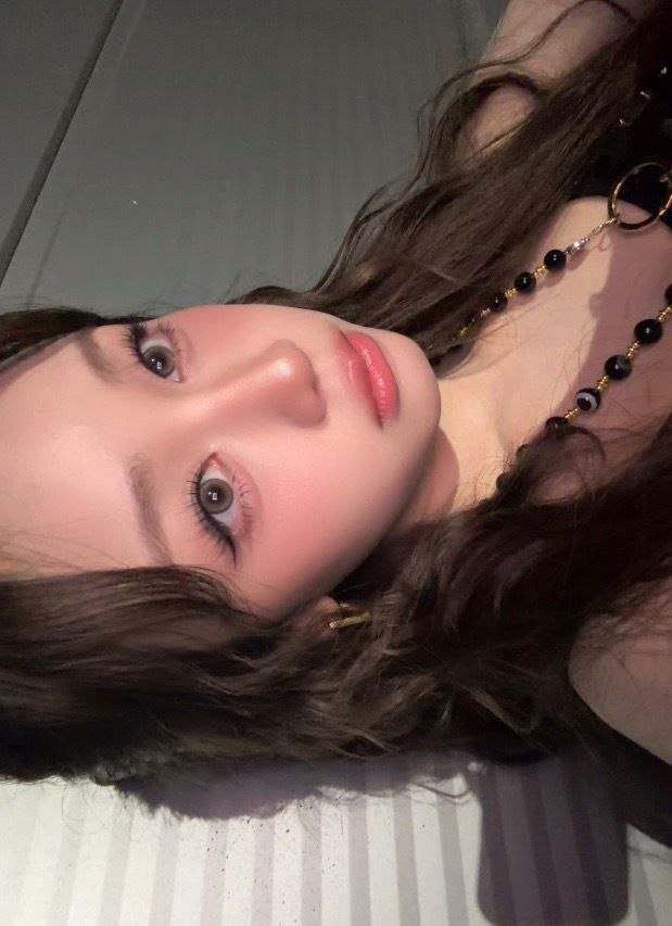 pharivta's tweet photo. ‧₊ ᵎᵎ 🍒 A cascade of amber splendor graces my cheeks, turning this arrival into a coronation beneath the heavens. Thus I greet your morning, wrapped in velvet warmth and stardust. May blossoms adorn your path while joy dances through your destiny. ❦ https://t.co/GTPzakejA6