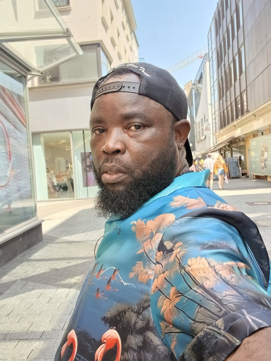 9euroooo's tweet photo. Summer ☀️  break Down in Bonn Germany 🇩🇪 https://t.co/9LcjwajDGG