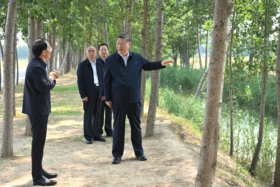 PDChina's tweet photo. Chinese President Xi Jinping has called for solid measures to advance the modernization of agriculture and rural areas.

Xi, also general secretary of the Communist Party of China (CPC) Central Committee and chairman of the Central Military Commission, made the remarks during an inspection trip on Wednesday to the city of Dezhou, east China's Shandong Province.

Xi said efforts must be made to enhance the overall production capacity, quality, and performance of agriculture, ensure the stable supply of important agricultural products such as grains, build a beautiful and harmonious countryside for people to live and work in according to local conditions, and guide farmers to create a better life through hard work and wisdom.

In Dongyujia Village, Xi learned about the local wheat harvest, corn planting, and agricultural supplies. He also walked into a farmland and had cordial exchanges with grain growers, farming machinery operators and agricultural technicians.

Xi emphasized that ensuring the stable supply of grains and other agricultural products is the top priority in agricultural production, stressing efforts to well implement all supportive policies for grain production so as to secure a bumper grain harvest throughout the year.

Xi also called for efforts to improve agricultural infrastructure and strengthen the capacity for disaster prevention, mitigation and relief in agriculture.

Later, Xi visited the nearby Xiyujia Village, where he inquired in detail about improving local Party organizations and about the delivery of public services. He also viewed a display of local agricultural and sideline products.

Xi expressed the hope that village Party organizations would further leverage the guiding role of Party building and make new achievements in building a beautiful and harmonious countryside for people to live and work in.

At the home of villager Yu Xinhui, Xi sat down with the family to ask about their daily lives, including their jobs, income, the health of elderly family members, and the children's education.

Xi said that Party members and officials must do more to benefit the people, deliver tangible results for their well-being, and address their difficulties, thereby enhancing their sense of fulfillment, happiness and security.

"We are about to celebrate the 105th birthday of the Party as July 1 approaches," Xi said, noting that the Party has united and led the Chinese people of all ethnic groups in making great achievements worthy of history and the people over the past 105 years.

"As we are marching on the new journey of building China into a modern socialist country in all respects, we must work together and keep up our stride on the new Long March to create a brighter future and continuously meet the people's aspirations for a better life," Xi said.