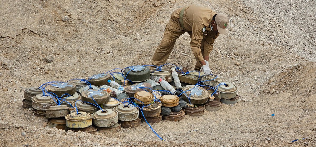 RaF3mri's tweet photo. السعودية تمدد مشروع "مسام" لنزع الألغام في اليمن، لعام إضافي بتمويل يتجاوز 52 مليون دولار. https://t.co/lgkjVHR5Ot