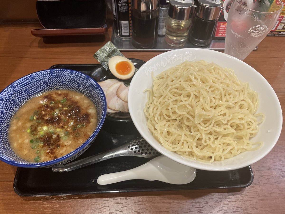 thanks3148's tweet photo. 夜食🍜😋 https://t.co/wuChvWqaaw