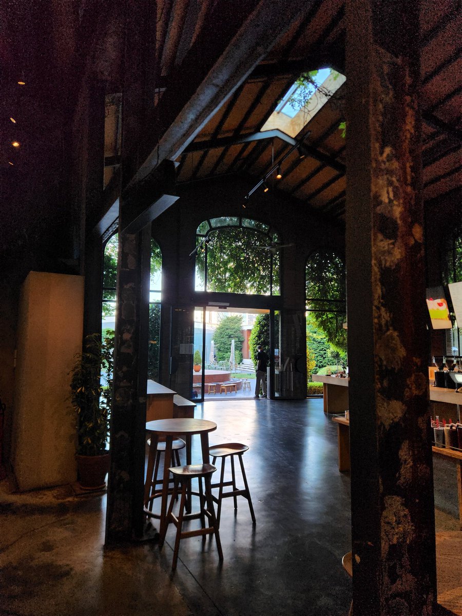 iokanu's tweet photo. A day at the coffee roastery☕️

📍Espressolab Merter https://t.co/eQX5OMmJ7U