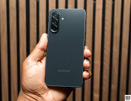 OjayGadgets's tweet photo. Wednesday Flash: Samsung
Edition 
Battery that lasts throughout 
your day. 
Camera that captures the
memories. Grade A. Sealed. Warranty
intact. 
Buy Peace of Mind.
DM "Samsung" for prices. https://t.co/FjtDBQKy5o