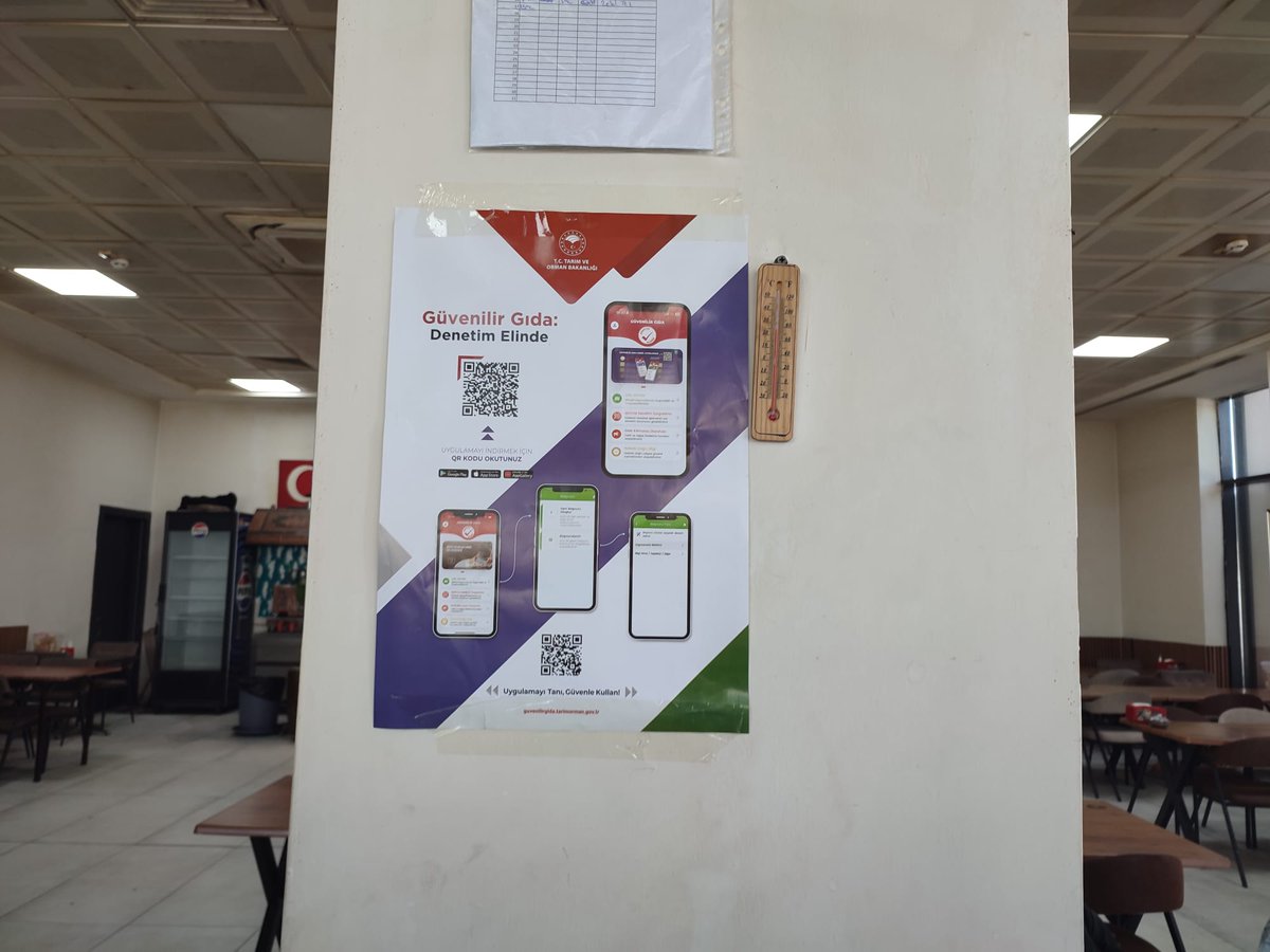 agritarimgovtr's tweet photo. Güvenilir Gıda Mobil Uygulamasının bilinirliğini artırmak amacıyla, İl genelindeki gıda işletmelerine tanıtım afişleri asılarak vatandaşların uygulamaya erişimi ve kullanımının teşvik edilmesine devam ediliyor.

@TCTarim 
@ibrahimyumakli 
@GidaveKontrolGM 
@mehmethsyngl https://t.co/1oCggRBIiF