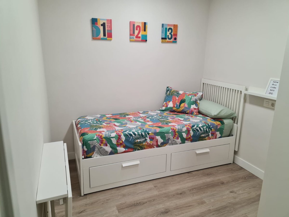 anaciurana_'s tweet photo. 🏡 buscamos compañera de piso en Málaga para entrar a partir del 15 de septiembre. somos dos chicas y buscamos a alguien responsable y tranquilo.📍Huelin💰350 
+ info por DM. #pisomalaga #compañeropiso https://t.co/YfYxgBB1rE