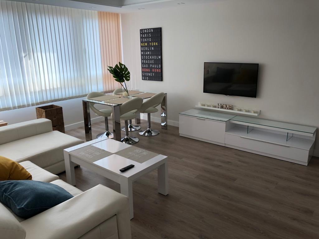 anaciurana_'s tweet photo. 🏡 buscamos compañera de piso en Málaga para entrar a partir del 15 de septiembre. somos dos chicas y buscamos a alguien responsable y tranquilo.📍Huelin💰350 
+ info por DM. #pisomalaga #compañeropiso https://t.co/YfYxgBB1rE