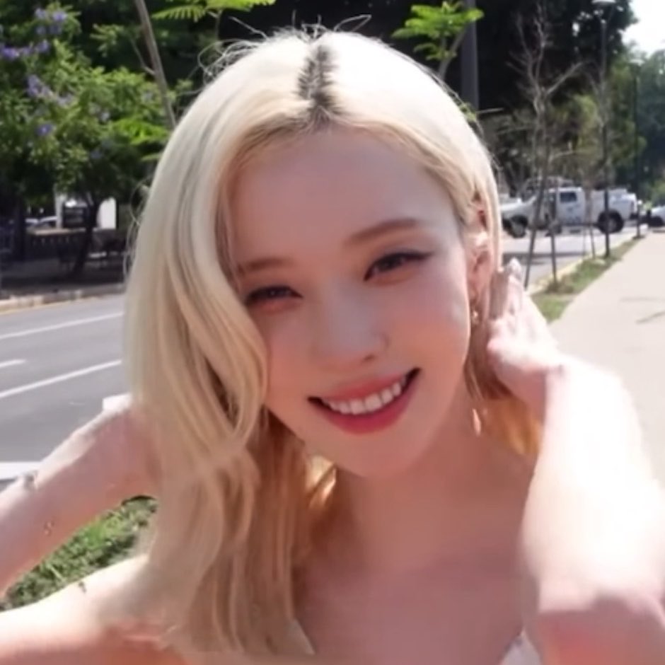watasi486's tweet photo. 여기 웃는거 넘 예뿌다 (˃̵͈̑‿˂̵͈̑) < 딱 요렇게 웃음ㅋㅋ https://t.co/NFmfc0ygZE