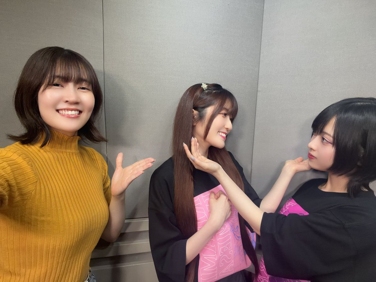 ayaka_M37's tweet photo. #初星学園放送部
今週もありがとうございました！

間に入るのはどうしても恐れ多くて…
ちなみにこのお写真撮る時すーちゃんが照れるから早くして！！って言ってました☺️ﾆｯｺﾘ https://t.co/Iq67nBoW42